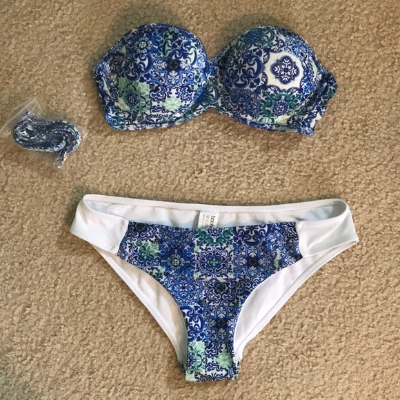 2-piece bikini swimwear - Picture 1 of 6